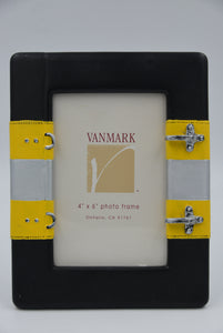 Vanmark Red Hats of Courage VFM2095424  4" x 6" Black Coat Photo Frame